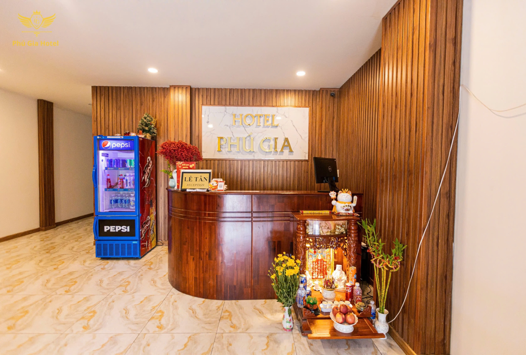 Phú Gia Hotel 15