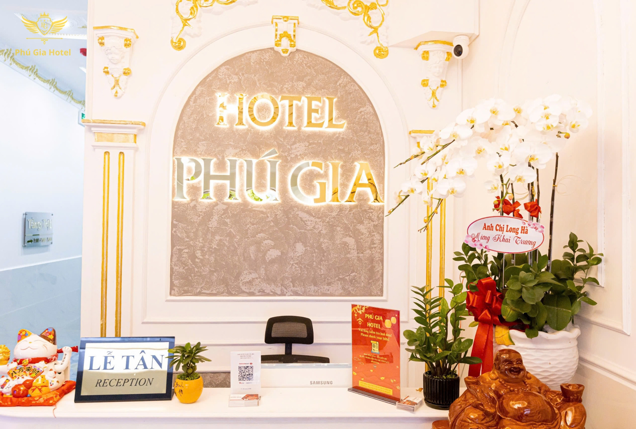 Phú Gia Hotel 17