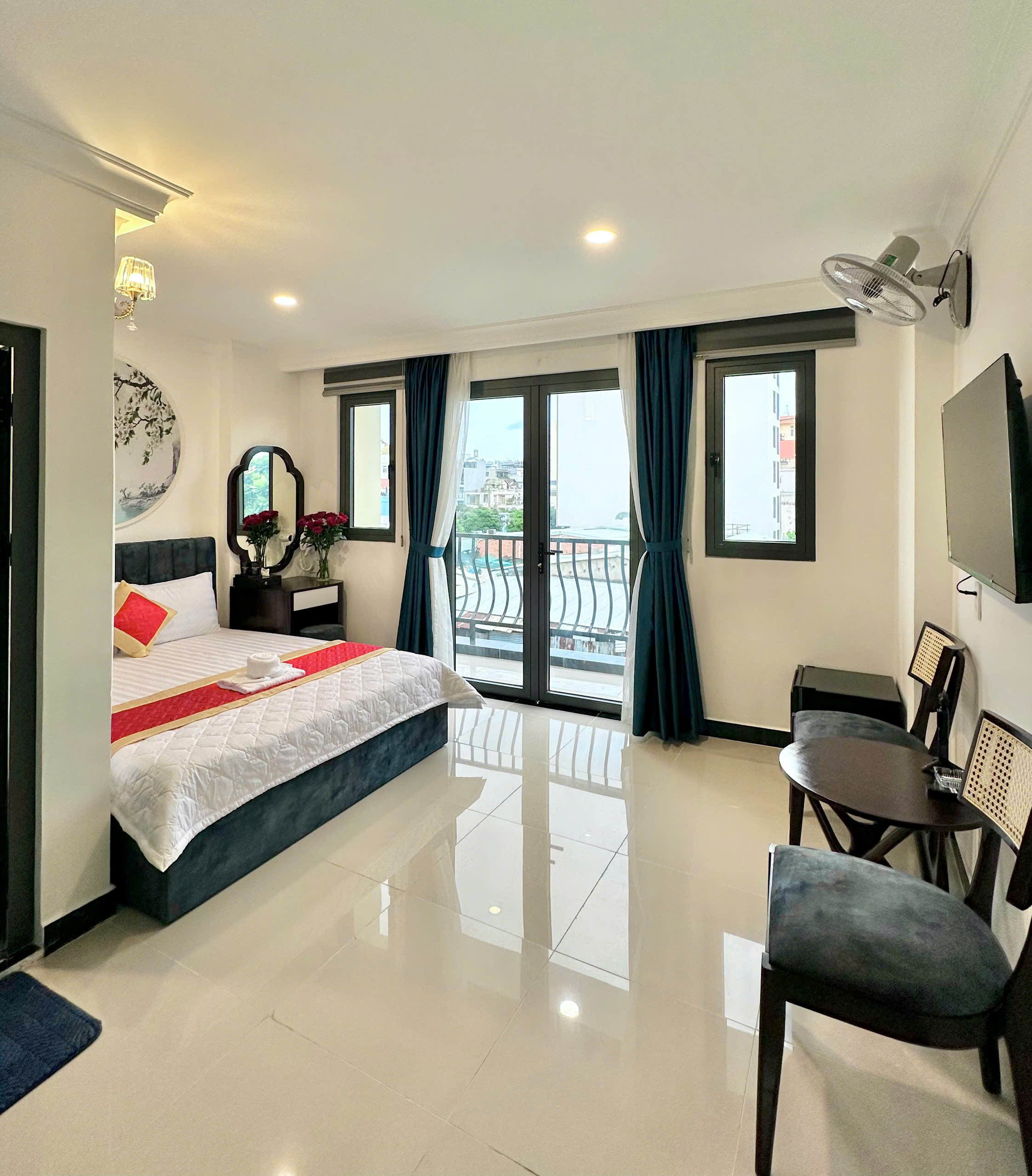 Phú Gia Hotel 3