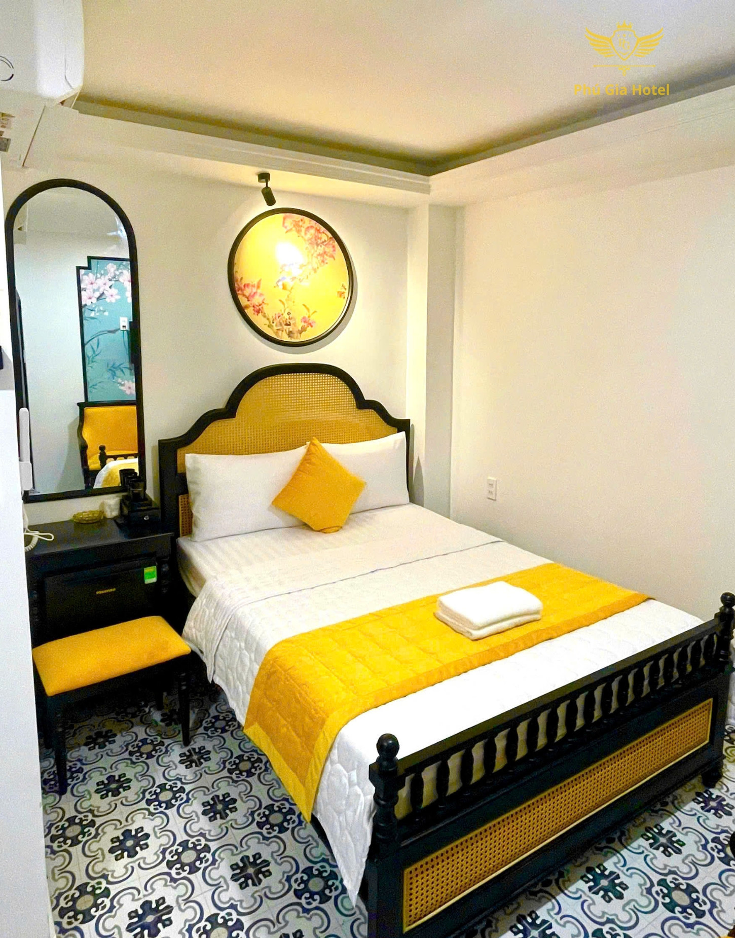 Phú Gia Hotel 7