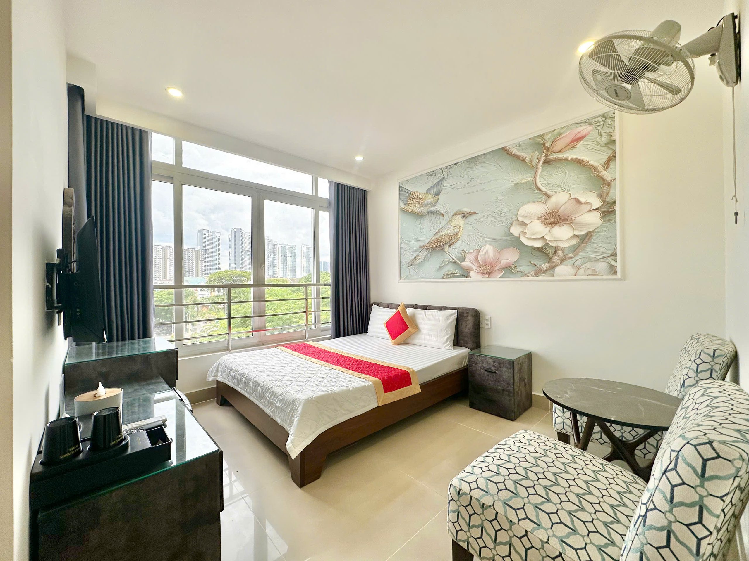 Phú Gia Hotel 8